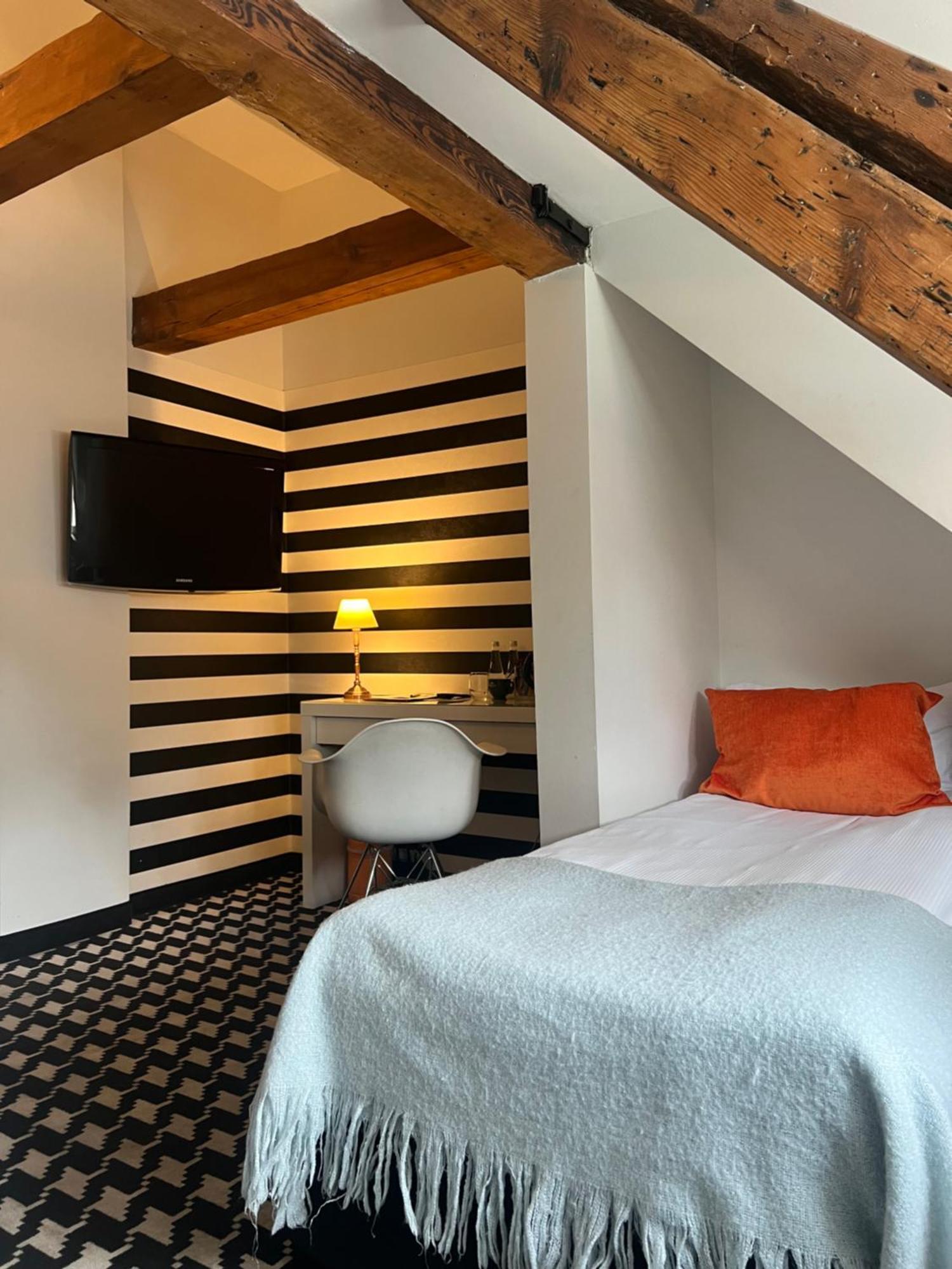Hostel Plac Kolegiacki Poznań Extérieur photo